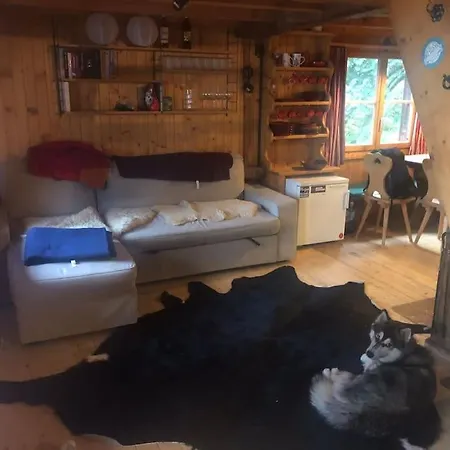 Huette/ Mazot Ein Umgebauter Alter Kornspeicher Chalet *